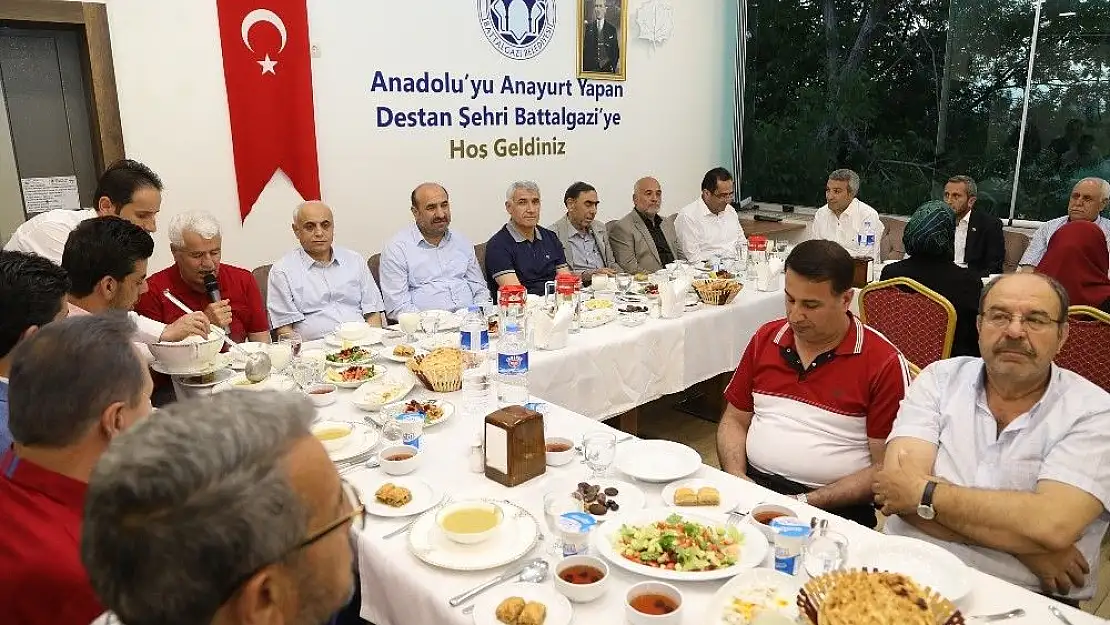 'Başkan Güder partililerle iftarda bir araya geldi'