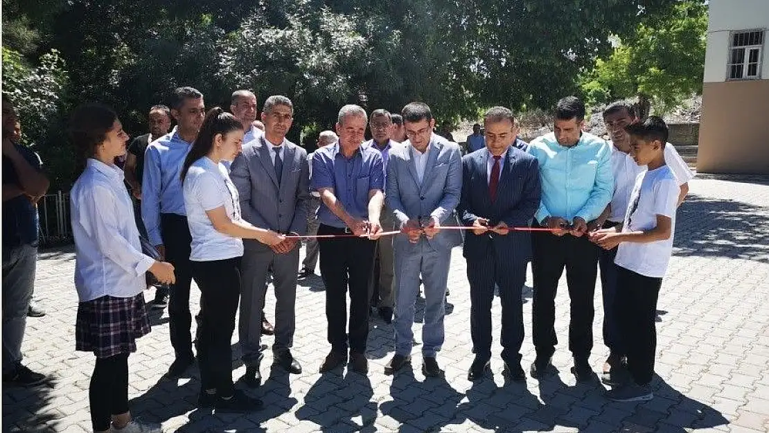 'Besni´de görsel sanatlar teknoloji tasarım sergisi açıldı'