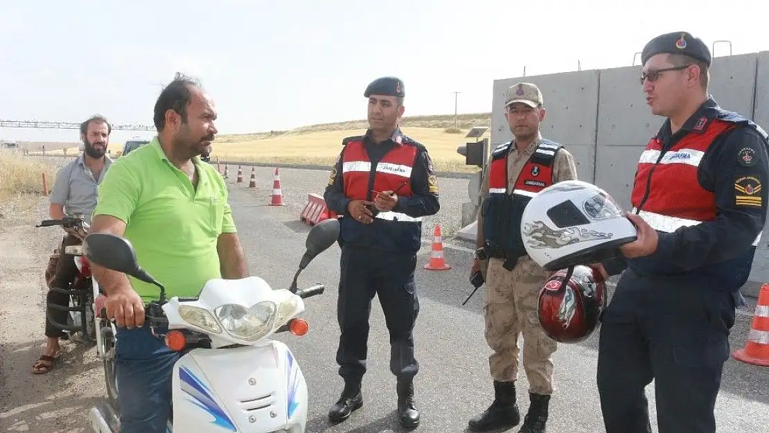 'Ceza yazmak yerine kask hediye ettiler'