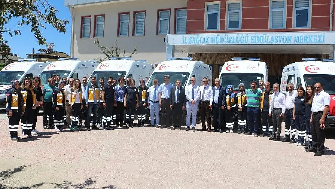 'Elazığ´da yeni 6 ambulans hizmete girdi'