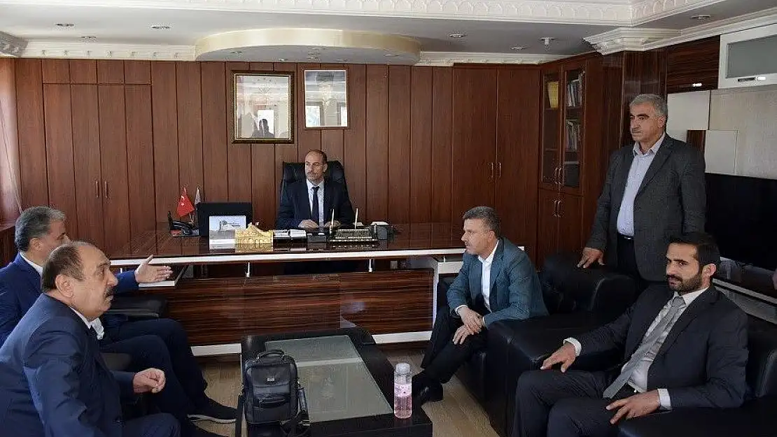 'Palu´da başkanlık seçimi 1 gün ertelendi'