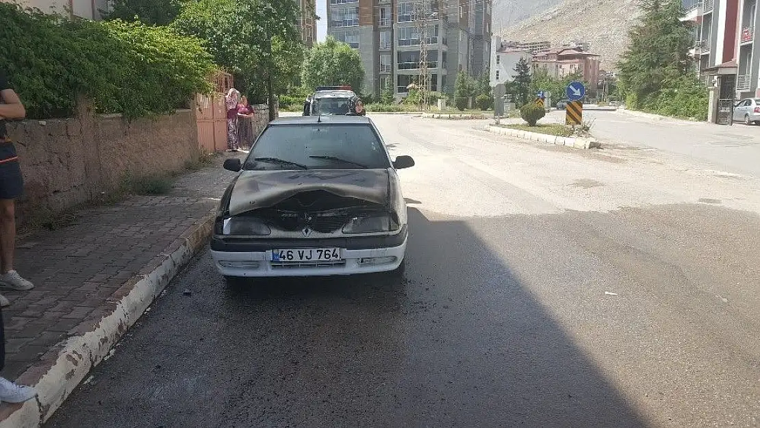 'Park halindeki otomobil yandı'