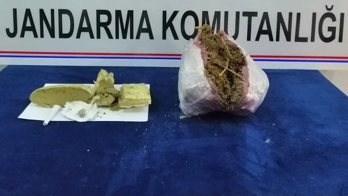 'Elazığ´da esrar ve Metamfetamin  elegeçirildi: 5 gözaltı'