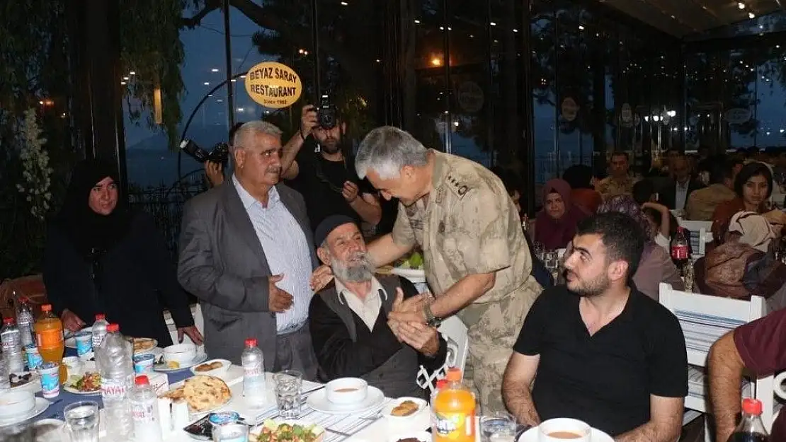 'Jandarma´dan şehit aileleri ve gazilere iftar'