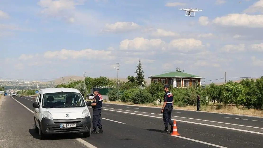 'Bayram öncesi jandarmadan `Uçangöz´le trafik denetimi'