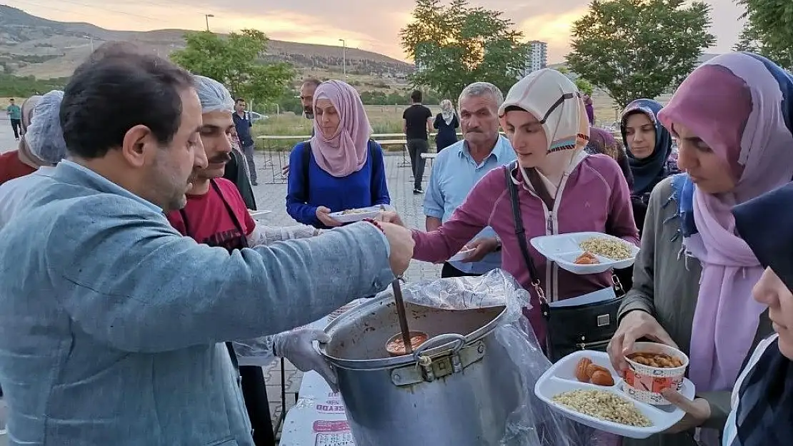 'Hasta ve hasta yakınlarına iftar'
