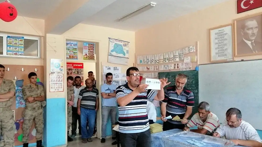 'Kesmetepe beldesinde sandıklar açılmaya başlandı'