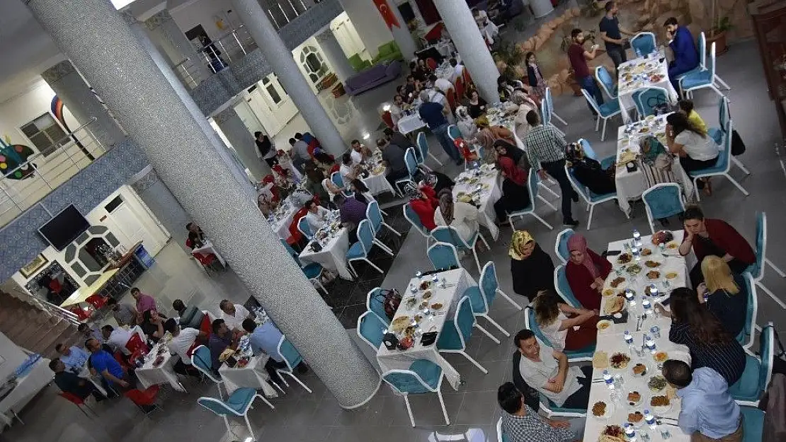'Yeni Hamle´den iftar yemeği'