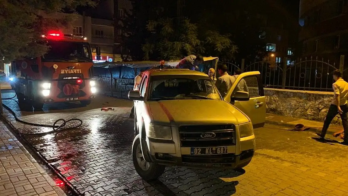 'Araç kasasındaki ilaçlama motoru alev aldı'