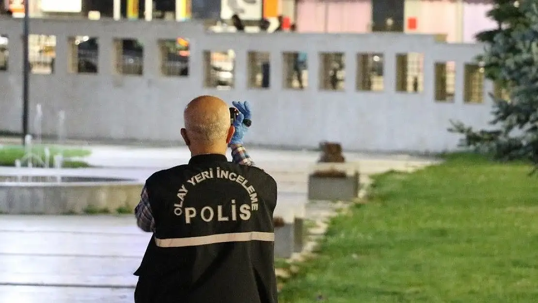 'Tarihi medrese yanında şüpheli çanta paniği'