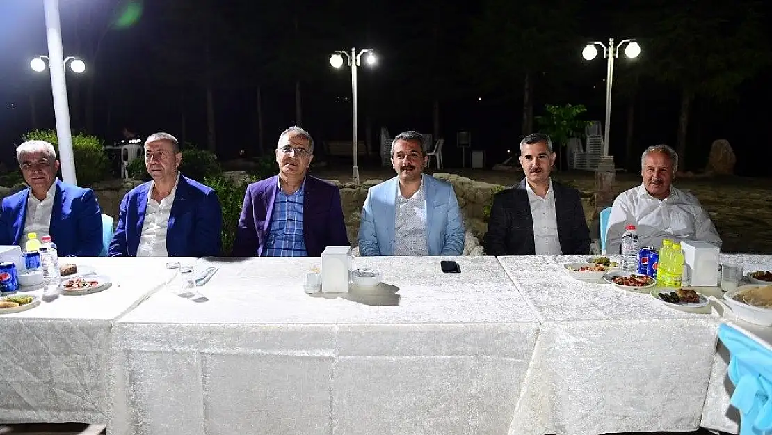 'Başkan Çınar Erkek Voleybol A Milli Takımını misafir etti'