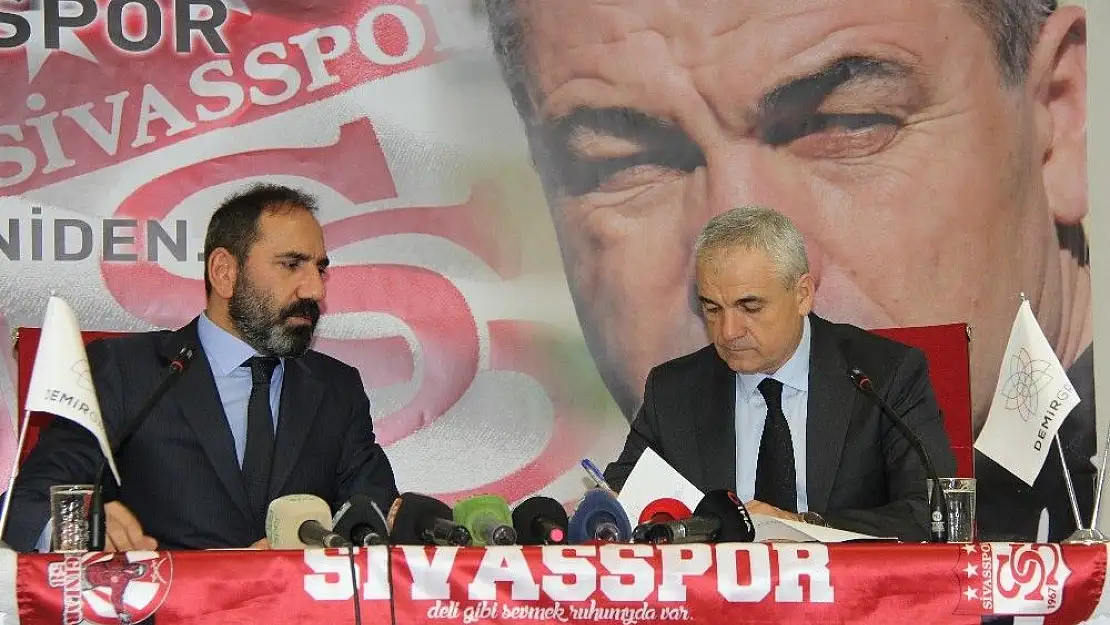 'Sivasspor, Çalımbay ile sözleşme imzaladı'