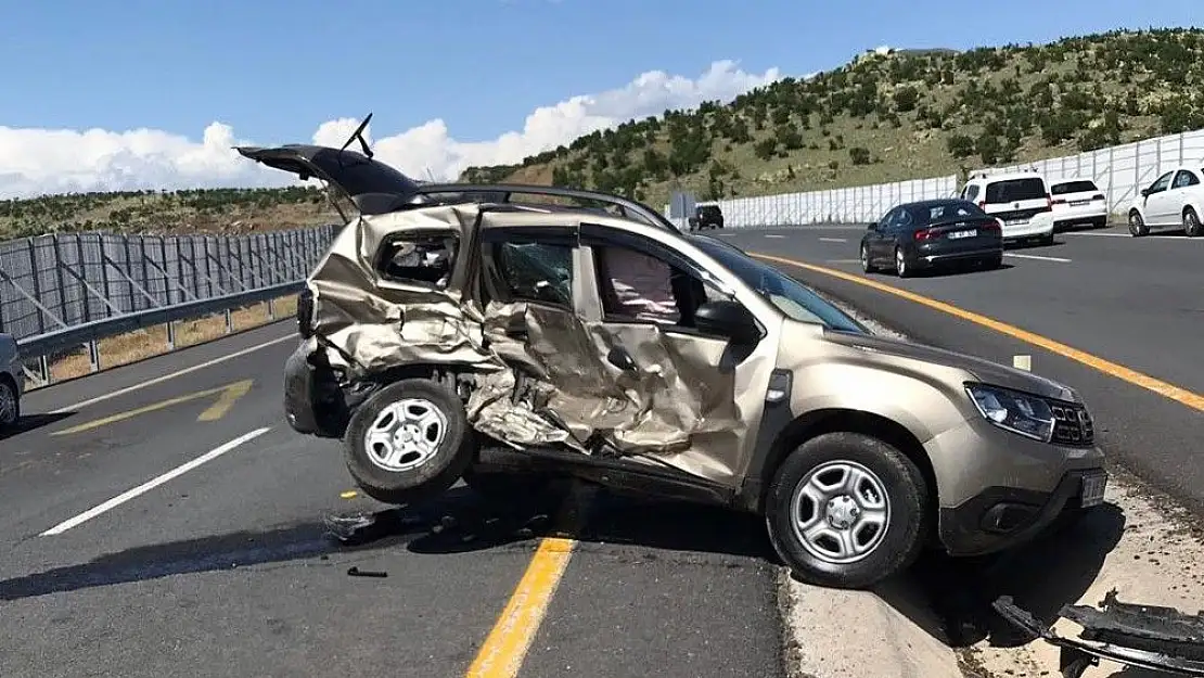 'Elazığ-Bingöl yolunda kaza: 7 yaralı'