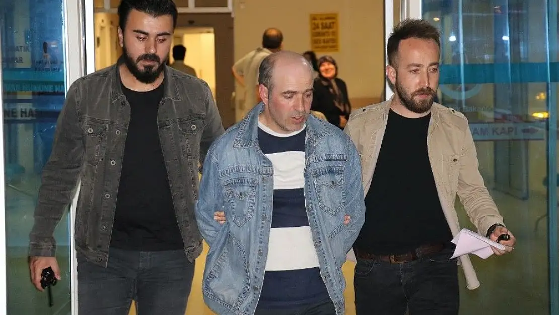 'BBP Sivas İlçe Başkanının evini kurşunlayan şüphelilerin araçlarından cephane çıktı'
