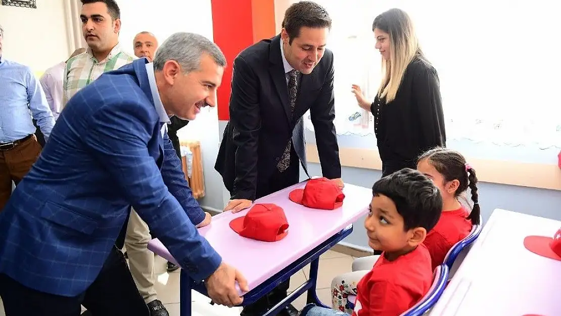 'Çınar, öğrencilerin karne sevincine ortak oldu'