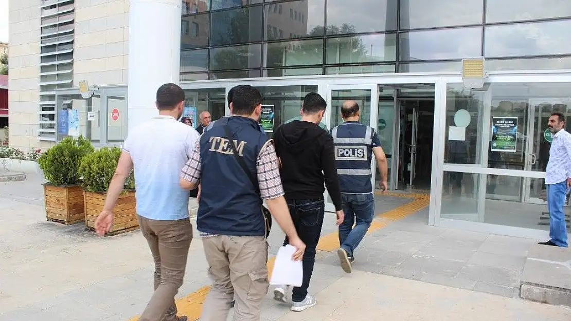 'Elazığ´da FETÖ operasyonu: 3 şüpheli adliyeye sevk edildi'