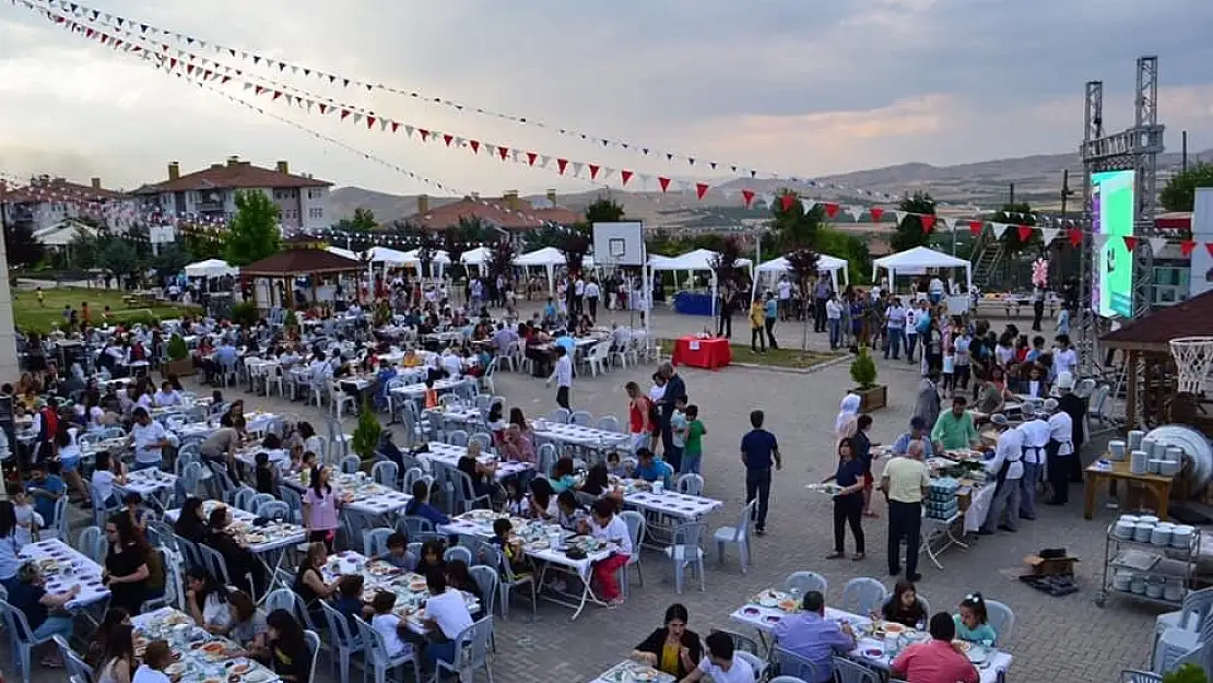 'TED Kolejinde yıl sonu gecesi'