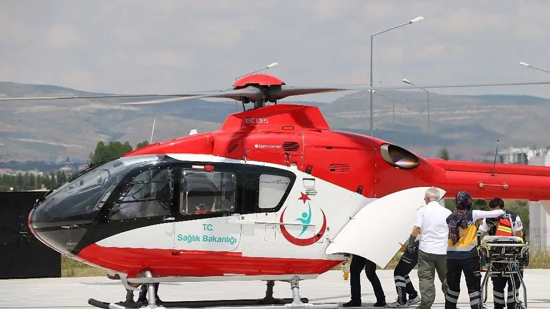 'Ambulans helikopter kalp krizi geçiren hasta için havalandı'