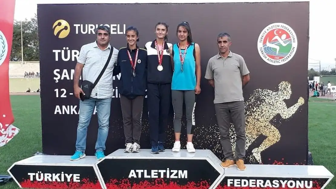 'Elif Şura, Türkiye üçüncüsü oldu'