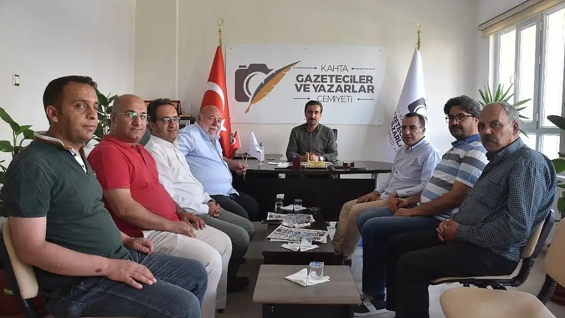 'Kaymakam Kaya´dan KGY Cemiyetine Ziyaret'
