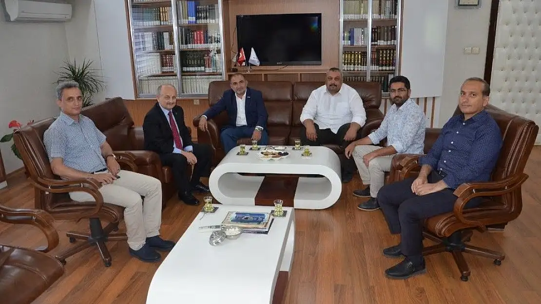 'Yeni Müftüye hayırlı olsun ziyaretleri sürüyor'