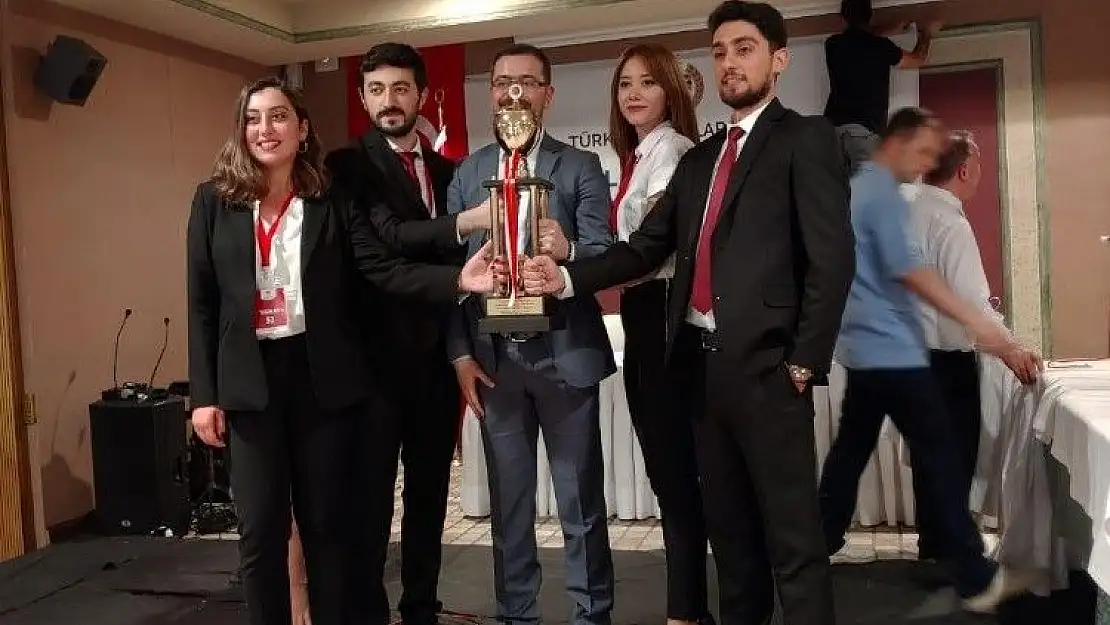 'Genç Avukatlardan büyük başarı'
