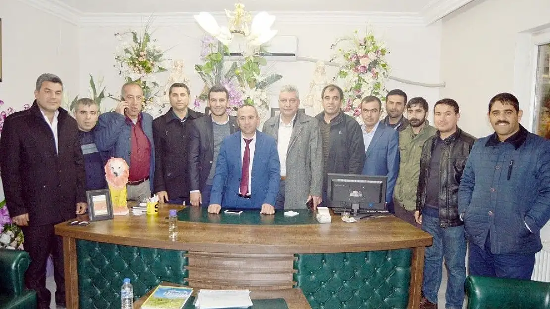 'Esnaf odasından fakülte öğrencilerine burs desteği'