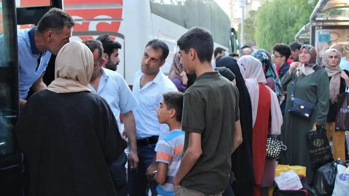 'Seçim için otobüslerle yola çıktılar'