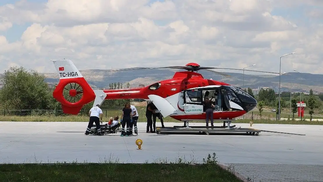 'Ambulans helikopter kalp krizi geçiren hasta için havalandı'