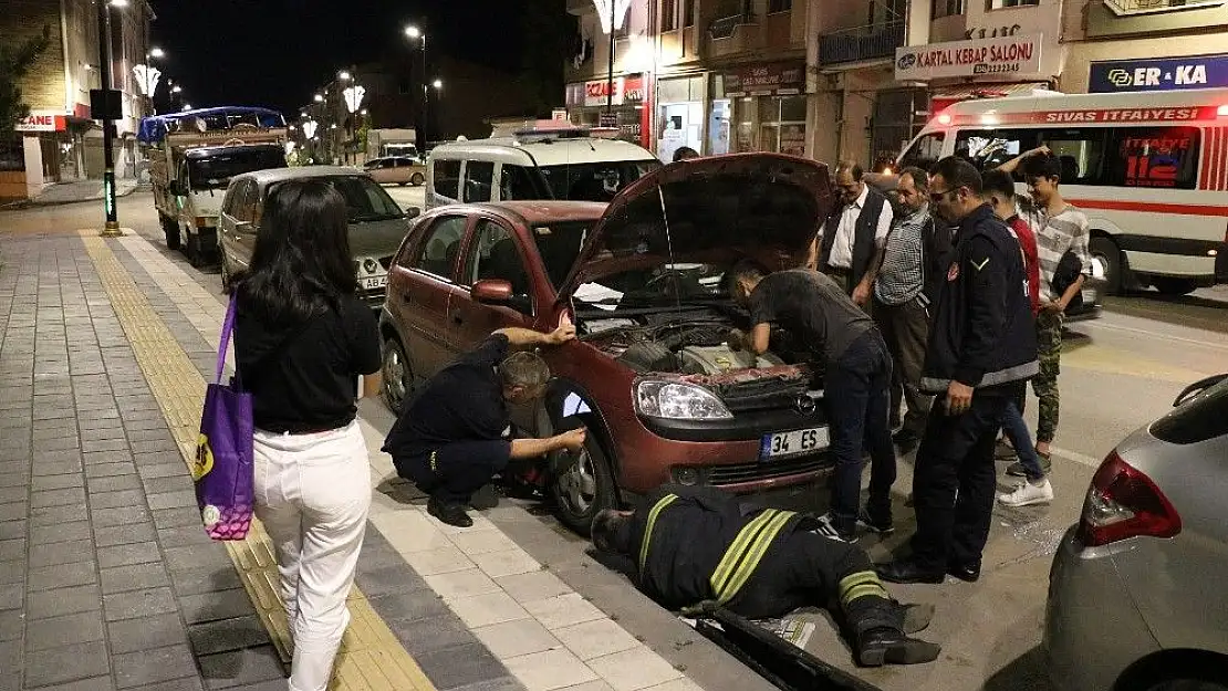 'Mahalleli ve itfaiye ekipleri minik kedi için seferber oldu'