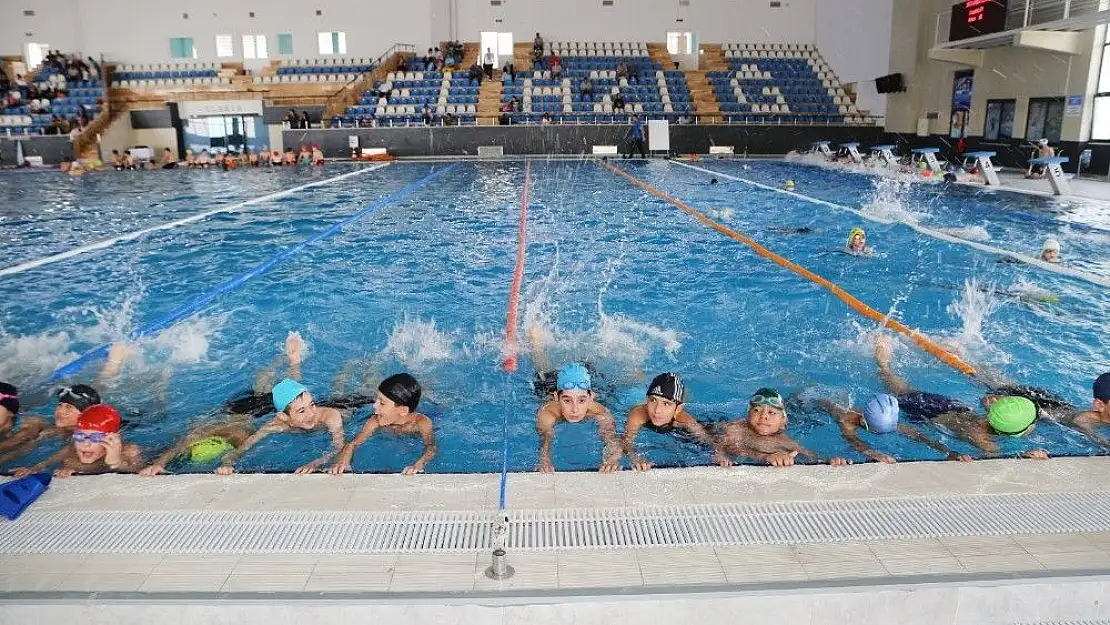 'Ücretsiz Yaz Spor Kursları bin 475 çocuğun katılımıyla başladı'