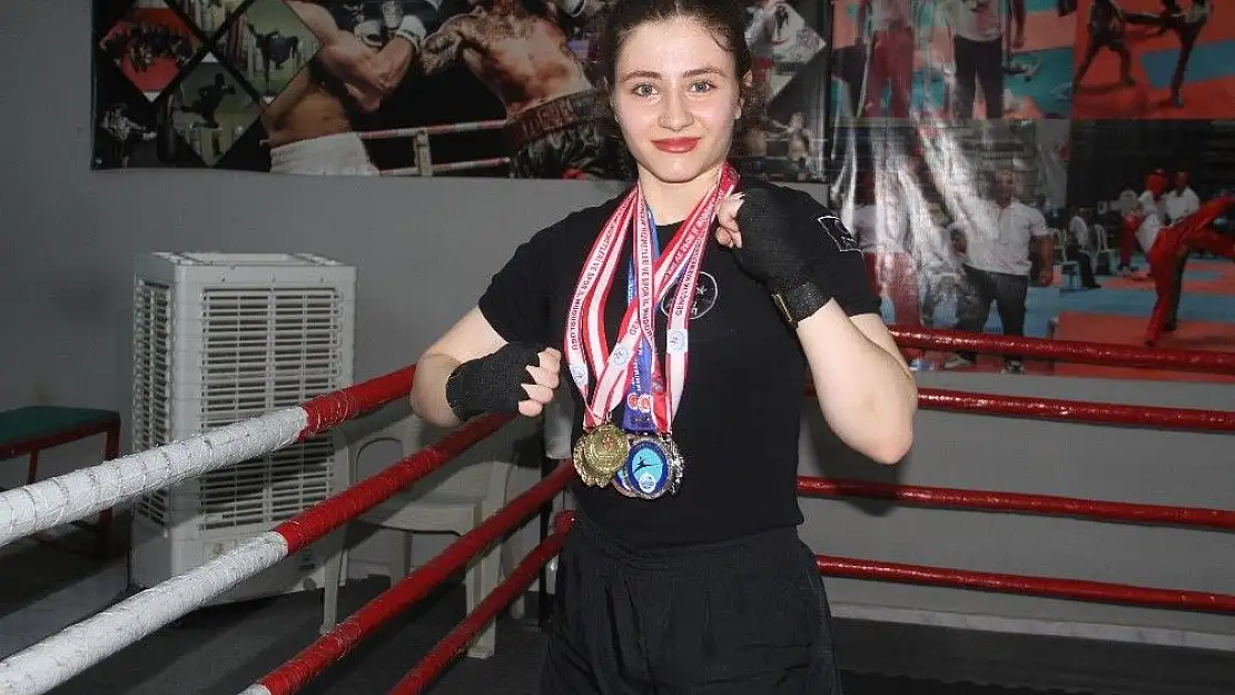 'Elif, Kick Boks´ta Milli Takım´a yükselmek istiyor'