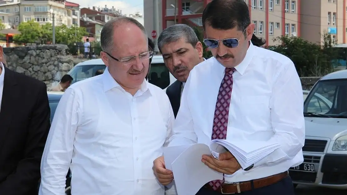 'Millet Bahçesinde inceleme'
