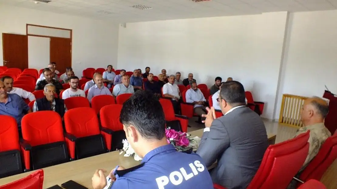 'Muhtarlara kaçak göçmen uyarısı'
