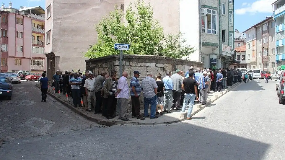 'Yazıcıoğlu´nun sevenleri 10 yıldır bıkmadan usanmadan bunu yapıyor'