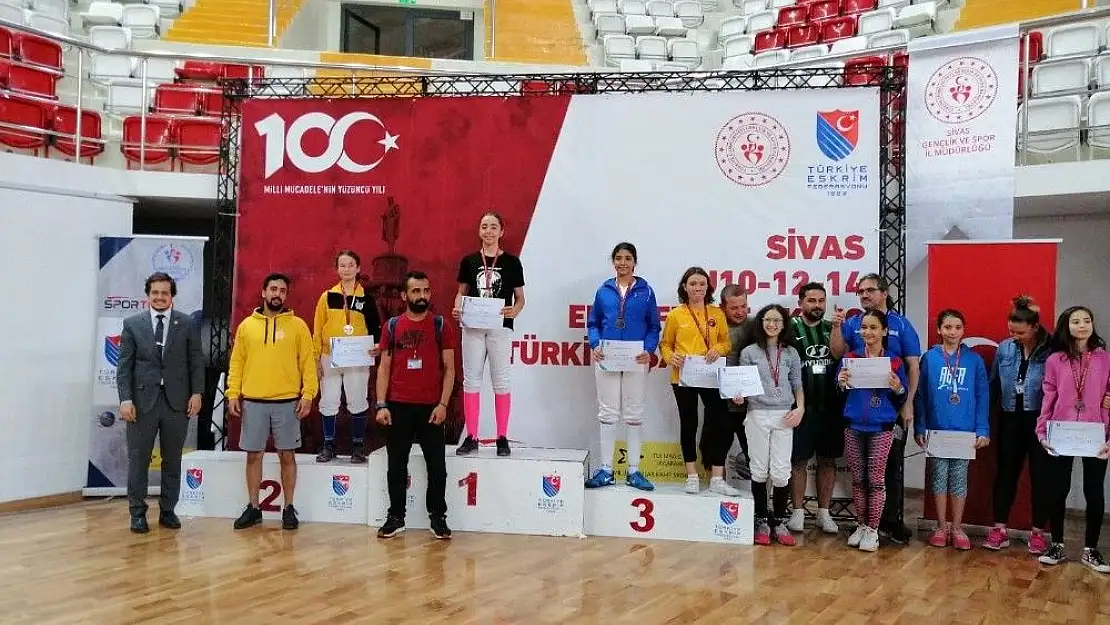 'Eskrimde Adıyamanlı sporcu Türkiye Şampiyonu oldu'