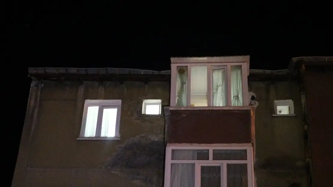 'Üniversite öğrencisi evinde ölü bulundu'