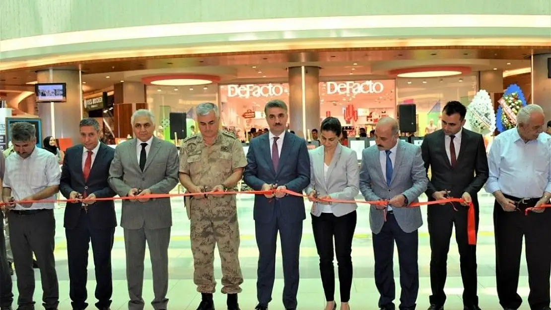 'AVM´de ''Muhacirden Ensar´a,15 Temmuz 2'' sergisi açıldı'