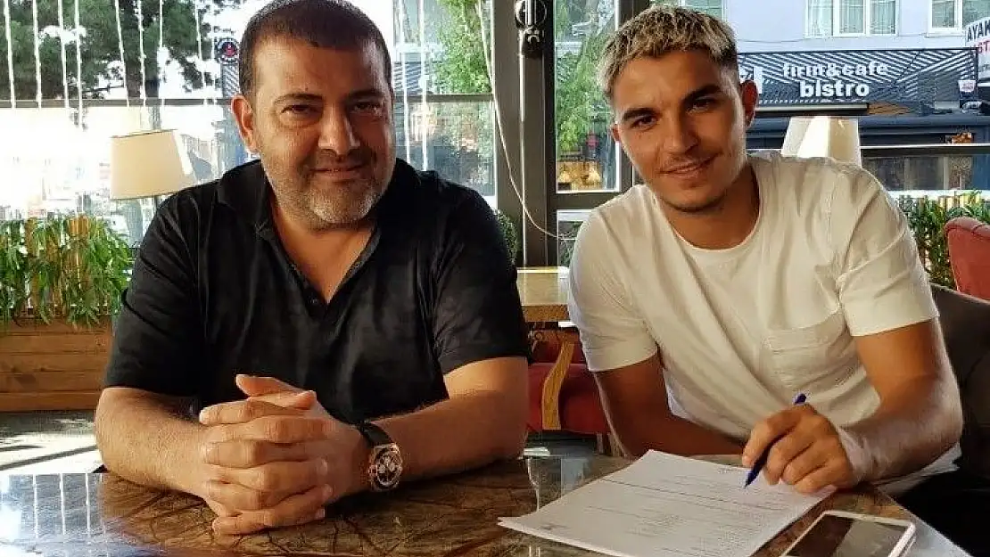 'Elazığspor,  Cengizhan Akgün´le sözleşmeyi 1 yıl uzattı'