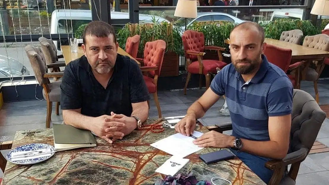 'Elazığspor, Kadir Bekmezci´yle  sözleşmeyi 2 yıl uzattı'