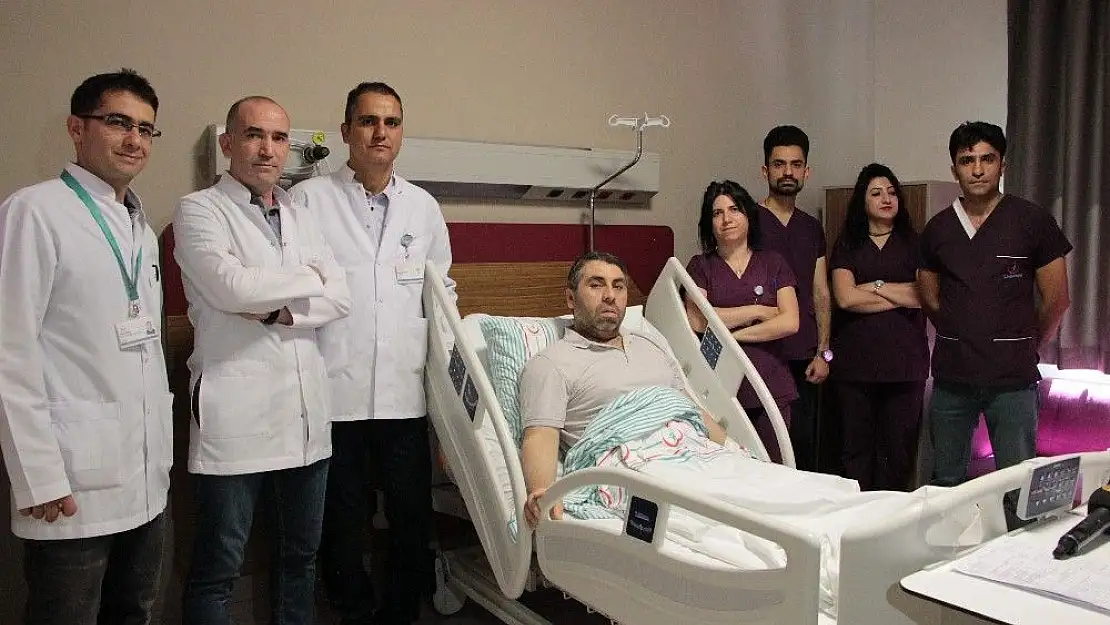 'İki aşamalı karaciğer cerrahisi ile kanserden kurtuldu'