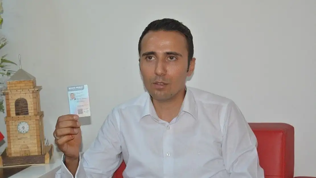 'Yeni basın kartlarının dağıtımına başlandı'