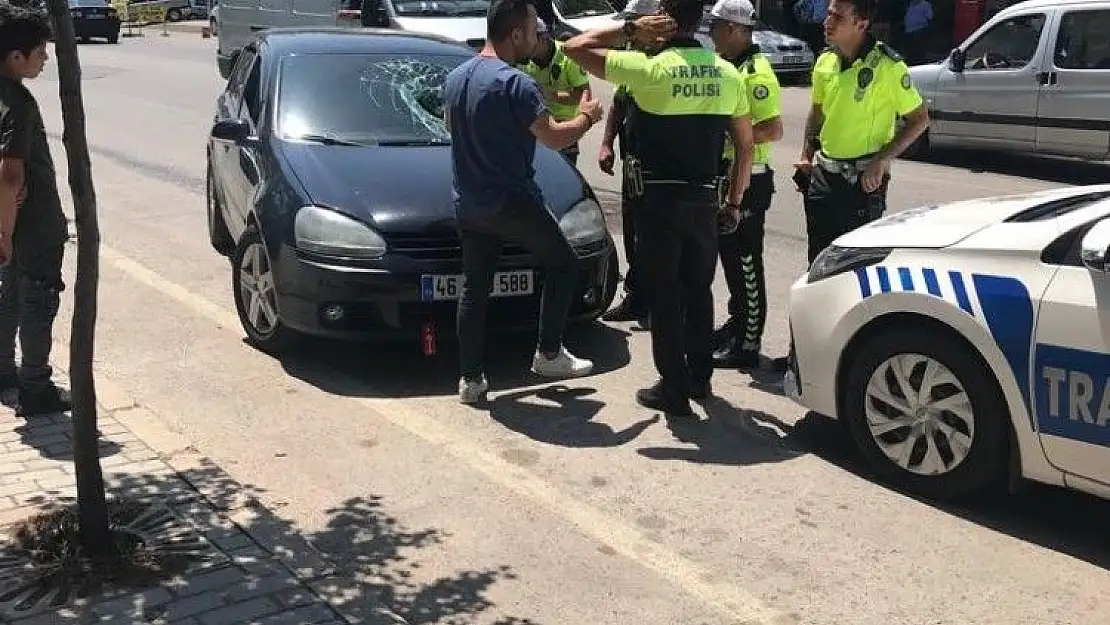 'Otomobilin çarptığı yaya yaralandı'