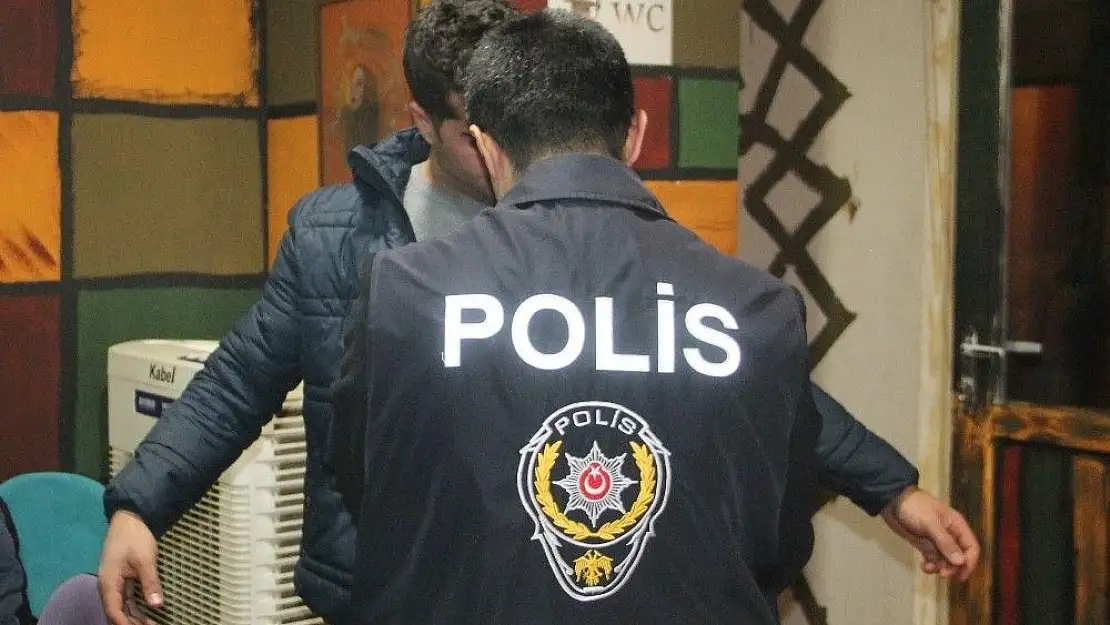 'Elazığ´da huzur uygulamasında cezaevi firarisi yakalandı'