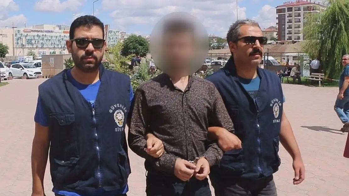 'Polise hakaret eden genç hakim karşısında'