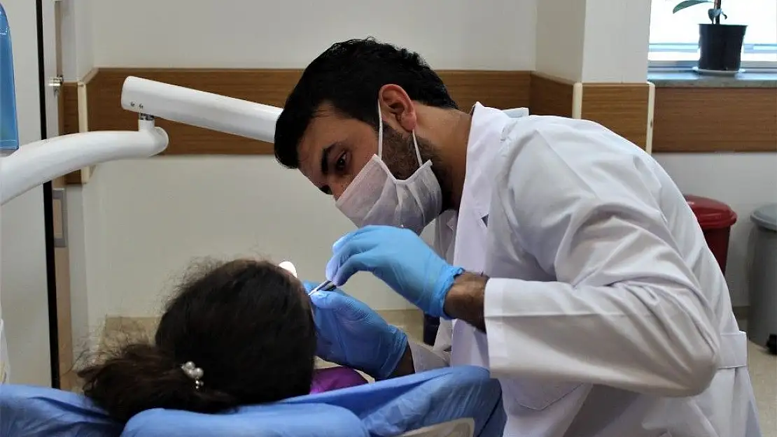 'Süt dişlerinin bakımı, besin tüketimi ve konuşma için önemli'