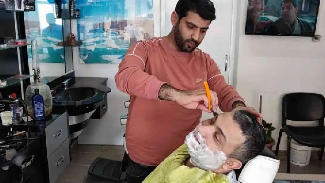 '250 TL´lik tıraşı 20 TL´ye yapıyor'