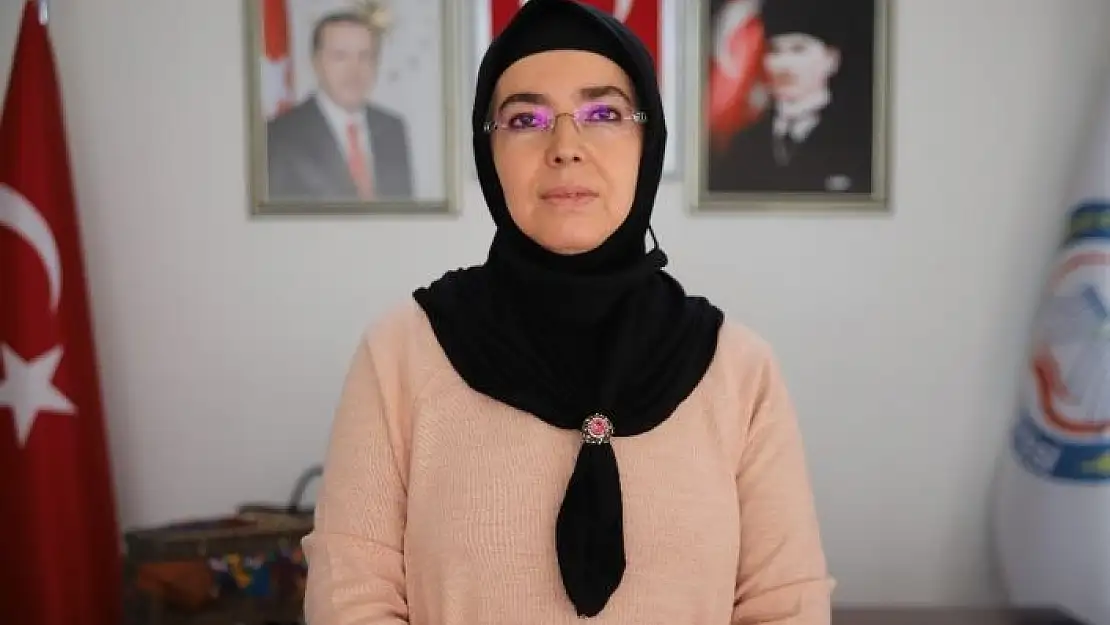 '28 Şubat mağduru, Türkiye´nin ilk başörtülü başkanı, iki dönemdir hizmet ediyor'