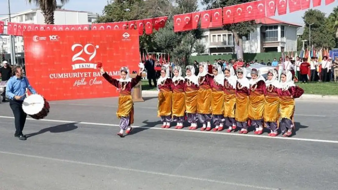 '29 Ekim Cumhuriyet Bayramı Adıyaman´da coşkuyla kutlandı'