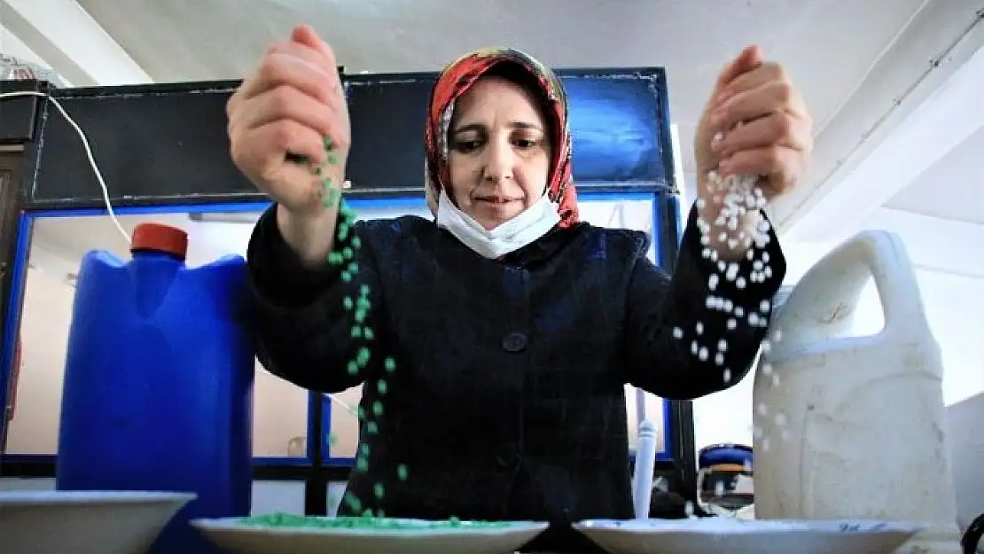 '3 çocuk annesi kadın geri dönüşüm tesisi ile hem iş sahibi oldu hem de doğaya sahip çıktı'